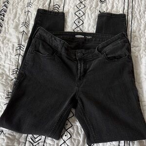 Old Navy Women's Charcoal Skinny Jeans